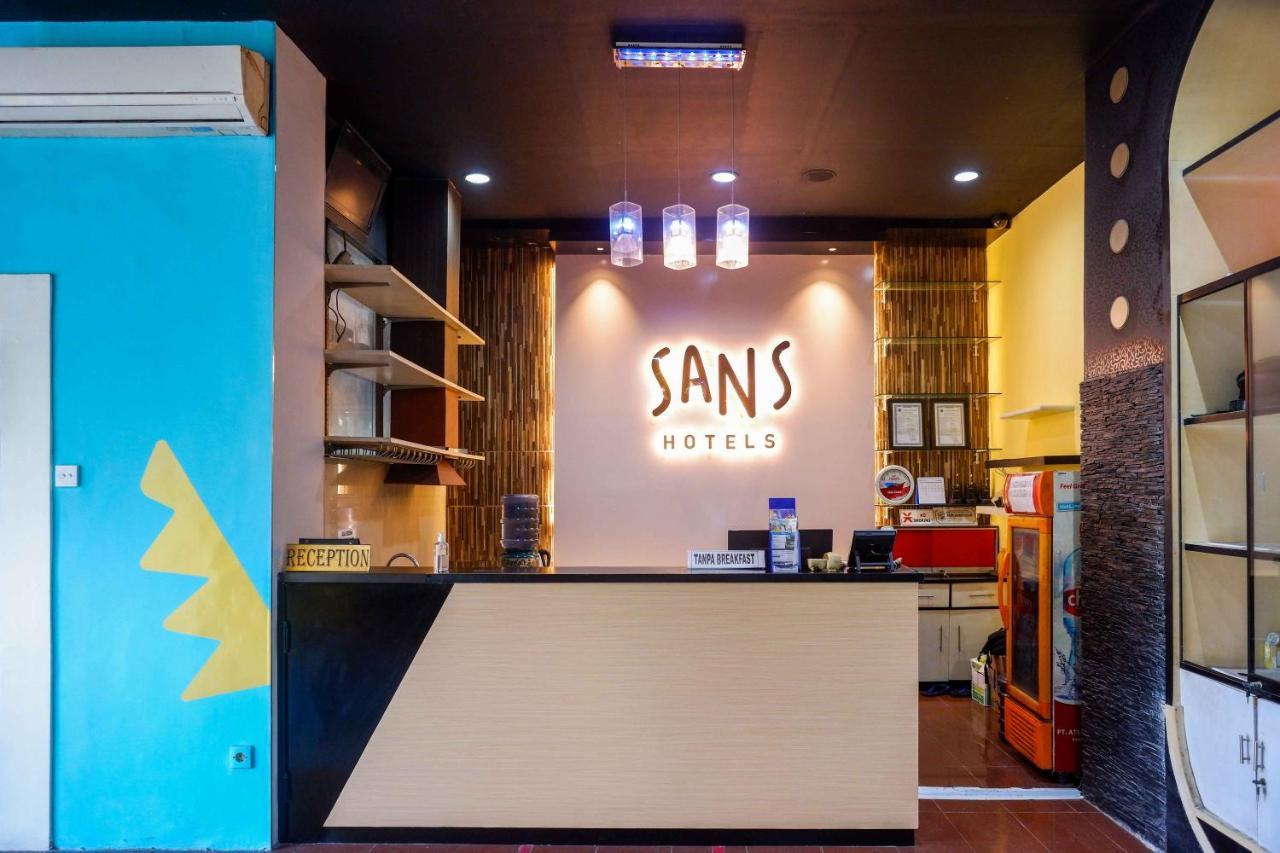 Sans Hotel International Surabaya Gubeng 外观 照片