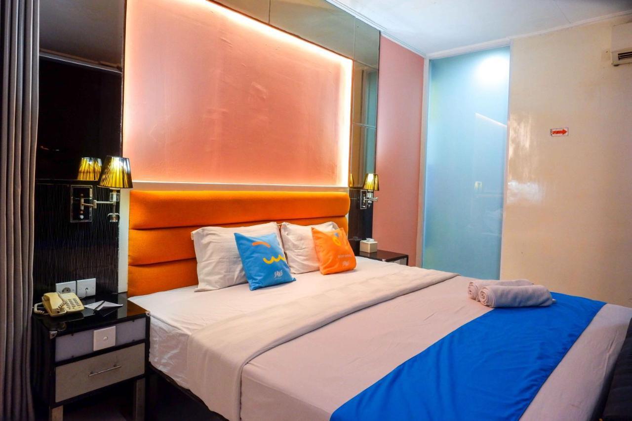 Sans Hotel International Surabaya Gubeng 外观 照片
