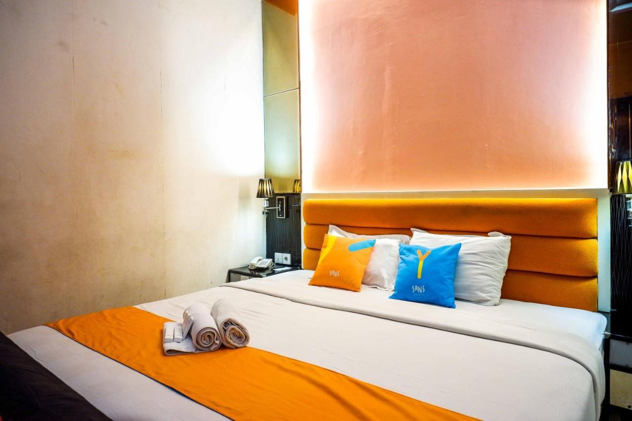 Sans Hotel International Surabaya Gubeng 外观 照片