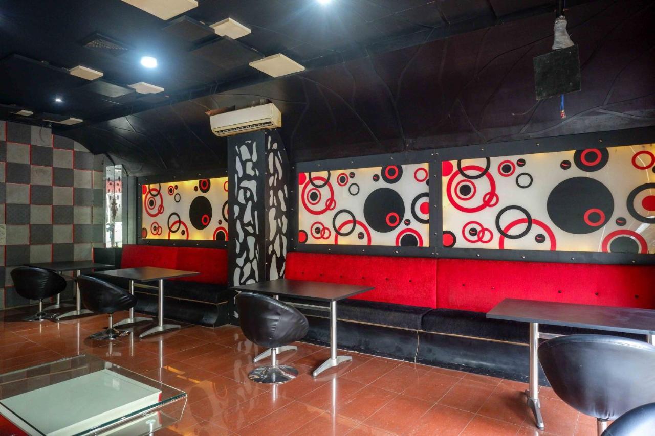 Sans Hotel International Surabaya Gubeng 外观 照片