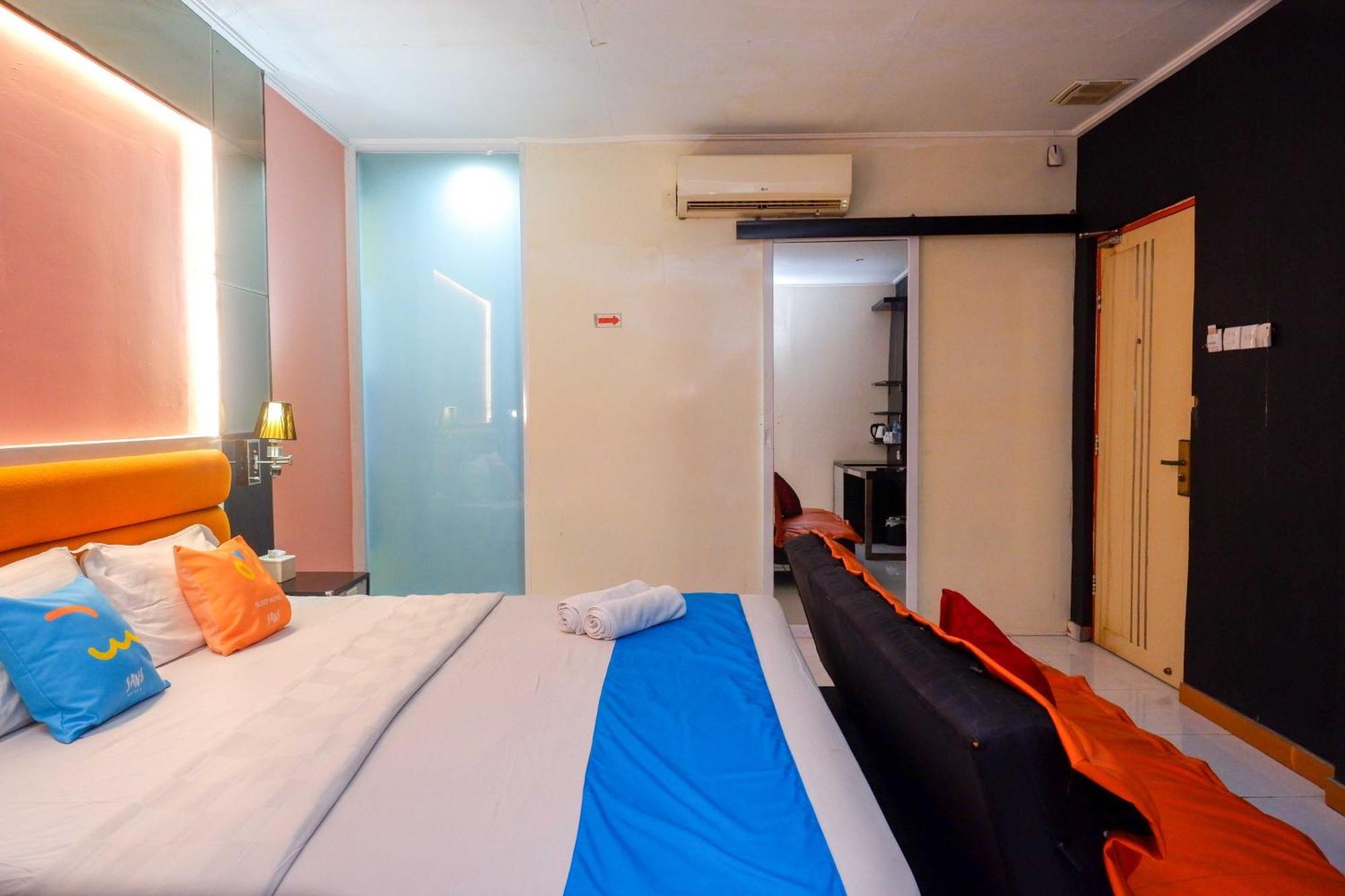 Sans Hotel International Surabaya Gubeng 外观 照片