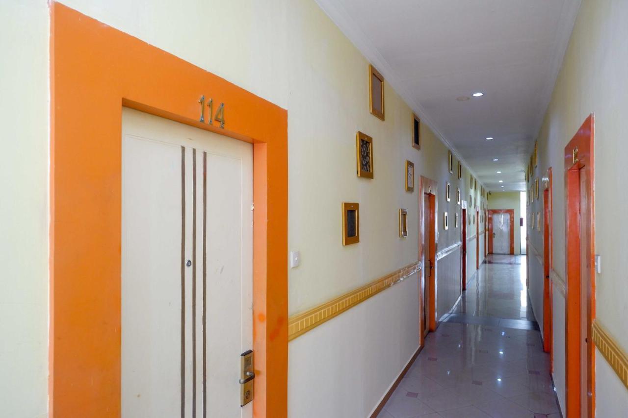 Sans Hotel International Surabaya Gubeng 外观 照片
