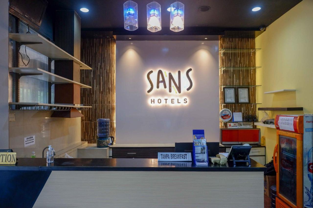 Sans Hotel International Surabaya Gubeng 外观 照片