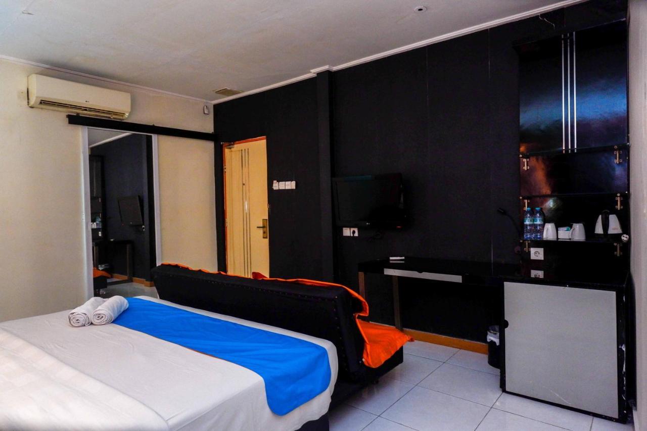 Sans Hotel International Surabaya Gubeng 外观 照片