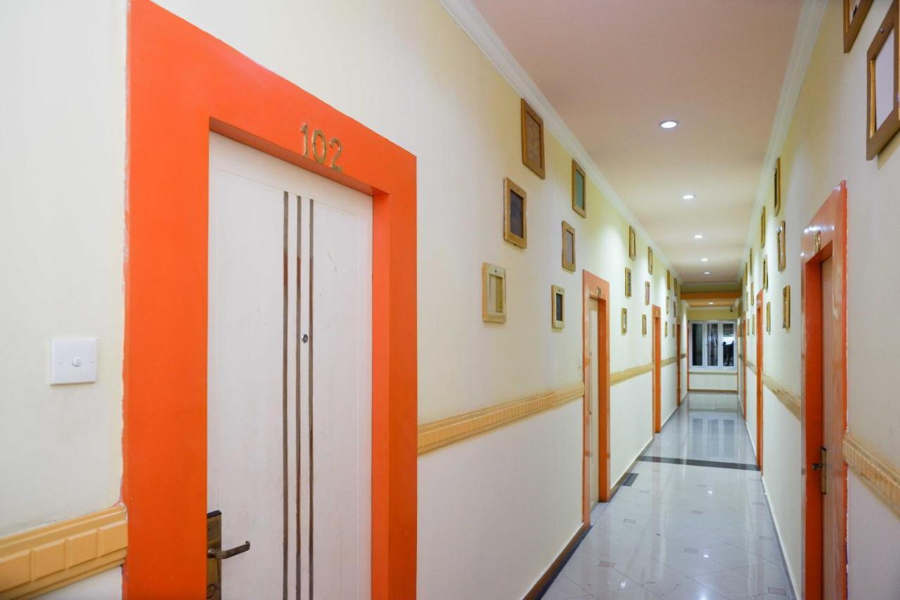 Sans Hotel International Surabaya Gubeng 外观 照片