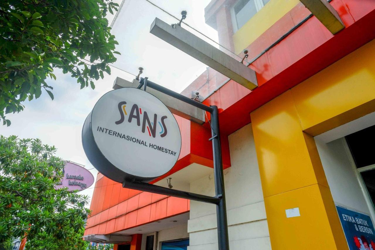 Sans Hotel International Surabaya Gubeng 外观 照片