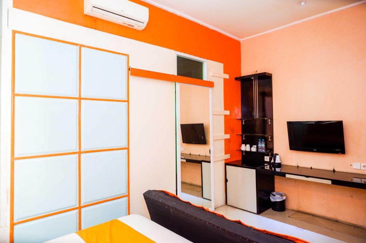Sans Hotel International Surabaya Gubeng 外观 照片