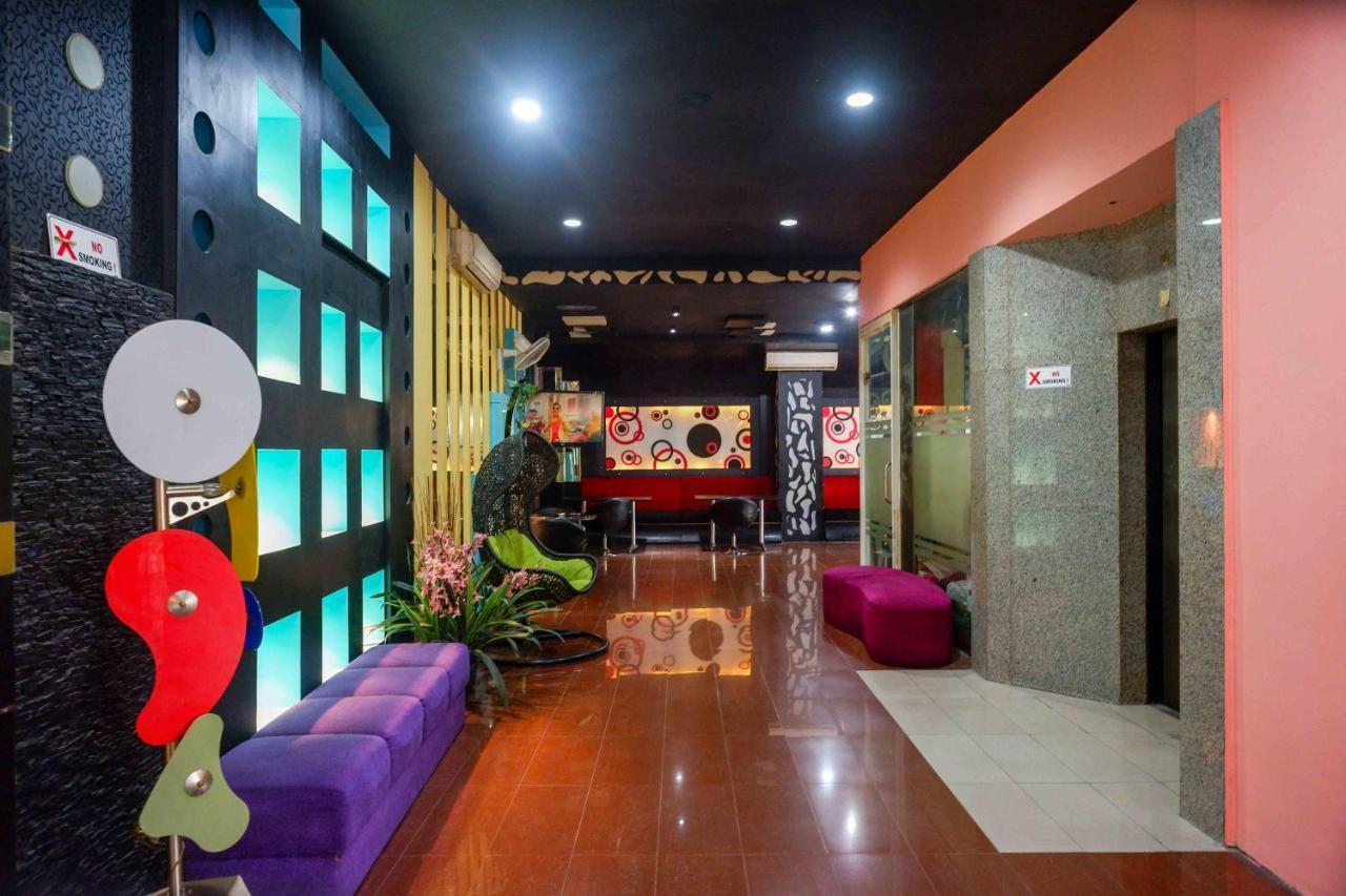 Sans Hotel International Surabaya Gubeng 外观 照片