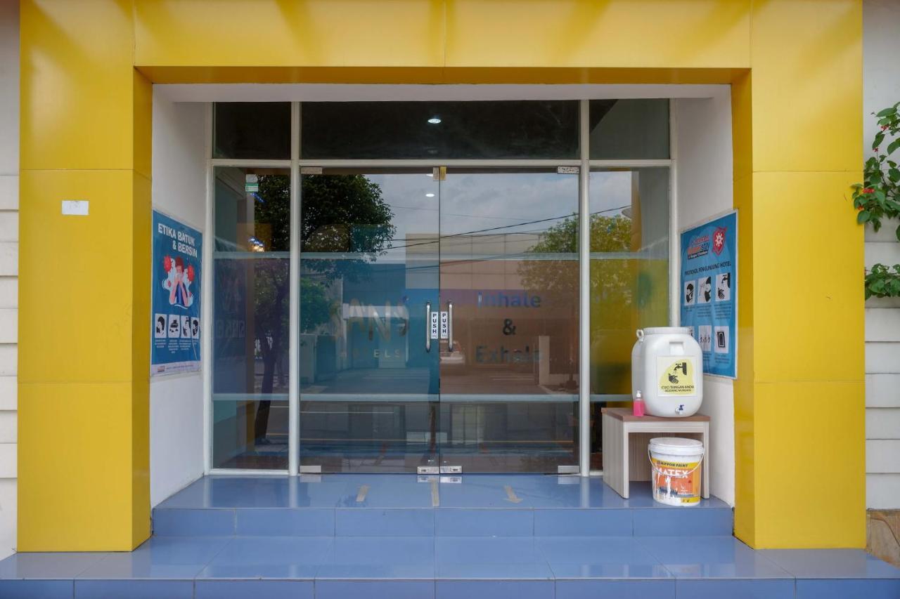 Sans Hotel International Surabaya Gubeng 外观 照片